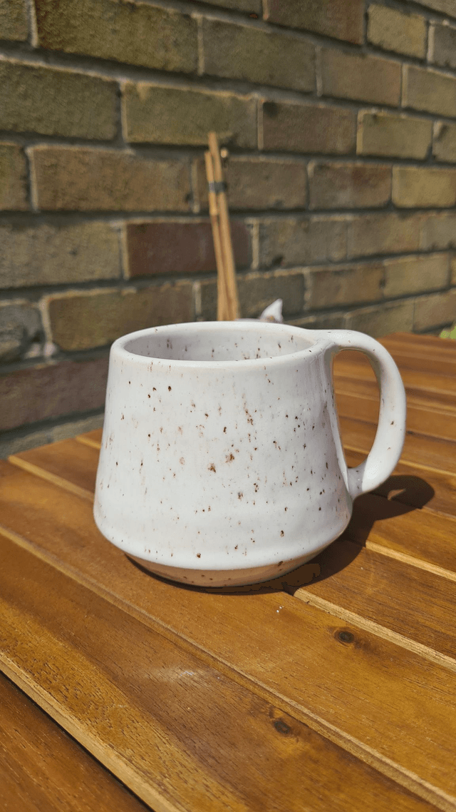Iris Mug - Standard - Speckle Cream