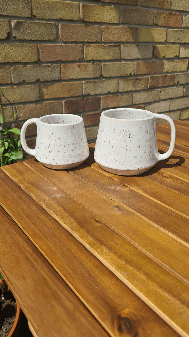 Iris Mug - Standard - Speckle Cream